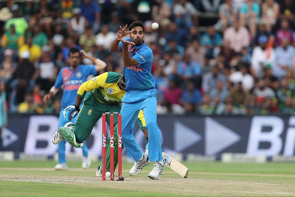 Put in to bat, Shikhar Dhawan (72) hammered the South African bowlers all around the park and helped India to post a massive 203/5 before pacer Bhuvneshwar Kumar (5/24) wreaked havoc in the South African batting line-up to take a crucial 1-0 lead in the three-match series. With this bowling stats, Bhuvneshwar also became the first Indian bowler to take five wickets in each of the three formats (four times in Tests and once each in One Day Internationals and T20Is). India beat S. Africa,India beat Sout Africa,Virat Kohli,Bhuvneshwar Kumar,Shikhar Dhawan