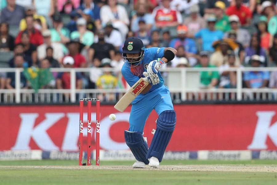 Chasing a challenging target, South African openers J.J.Smuts (14) and Reeza Hendricks got off to a good start. But in the third over, pacer Bhuvneshwar Kumar dismissed Smuts to make it 29/1. Middle-order batsmen Jean-Paul Duminy (3) and David Miller (9) were also dismissed cheaply by Bhuvneshwar and Hardik Pandya respectively. With the scoreboard reading 48/3, Farhaan Behardien (39) came in the middle and played sensibly along with Hendricks. India beat S. Africa,India beat Sout Africa,Virat Kohli,Bhuvneshwar Kumar,Shikhar Dhawan