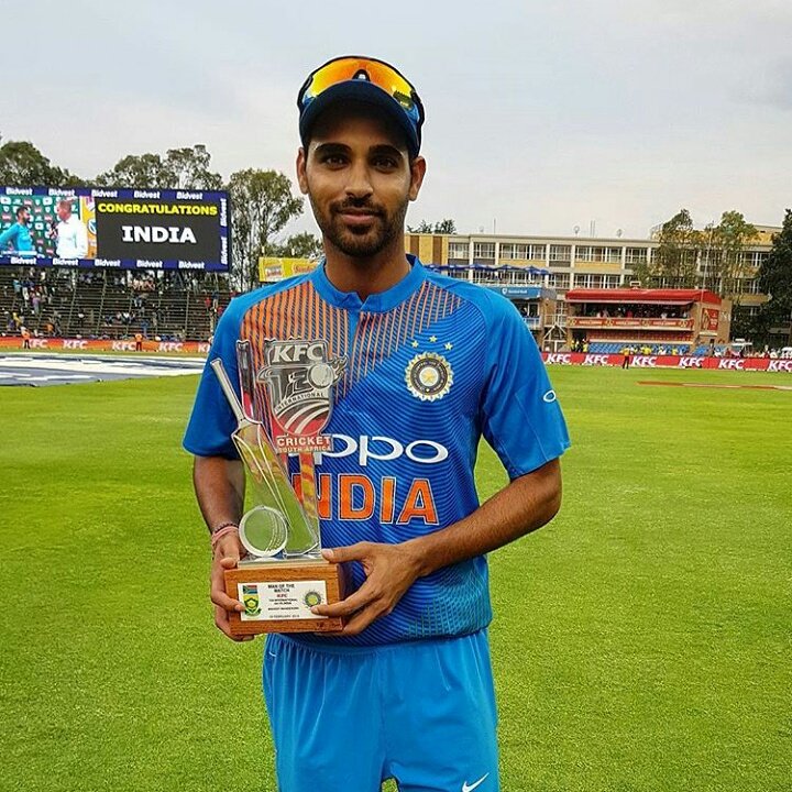 Dhawan's show began after this as he got useful support from Suresh Raina (15 off 7) and Virat Kohli (26 off 20). Till the dismissal of Kohli, who was ruled LBW against spinner Tabraiz Shamsi in the third delivery of the 10th over, India had already scored 108. Dhawan made the most of the ill-disciplined bowling from Chris Morris, Dala and Andile Phehlukwayo, who were allowing the 32-year-old to free his arms on the leg side. A failed scoop attempt of a slower delivery from Phehlukwayo ended Dhawan's innings as Klassen dived front to removed the danger. India beat S. Africa,India beat Sout Africa,Virat Kohli,Bhuvneshwar Kumar,Shikhar Dhawan