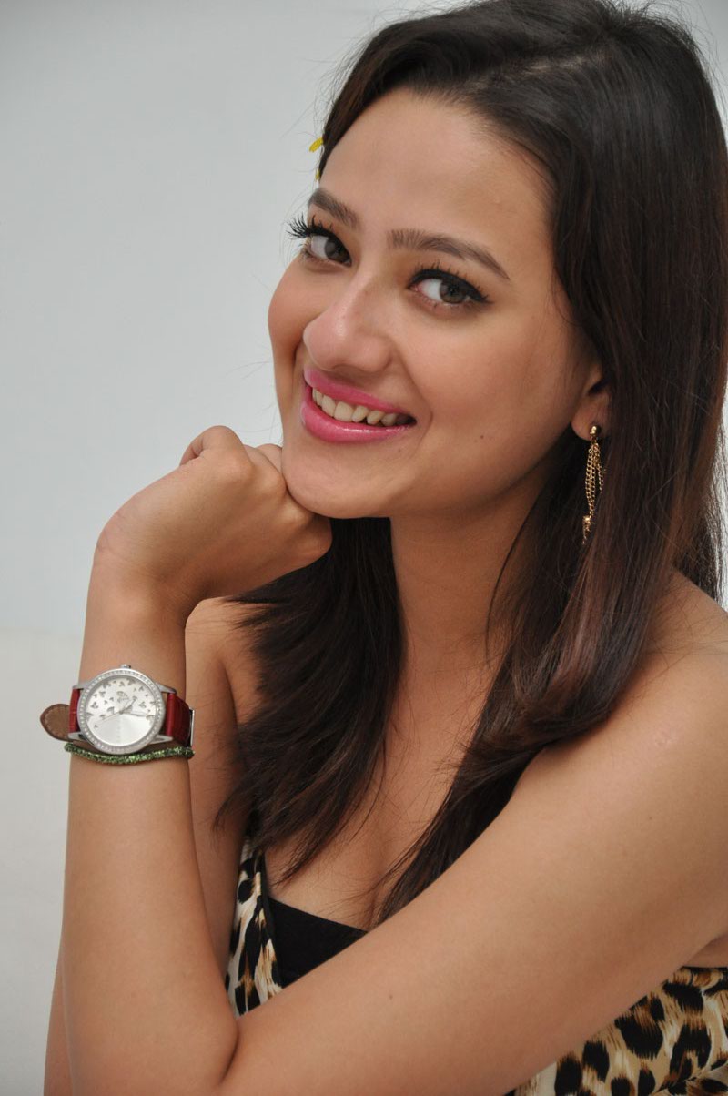 Madalasa Sharma Photos Madalasa Sharma,actress Madalasa Sharma,Madalasa Sharma pics,Madalasa Sharma images,Madalasa Sharma photos,Madalasa Sharma stills,south indian actress,telugu actress