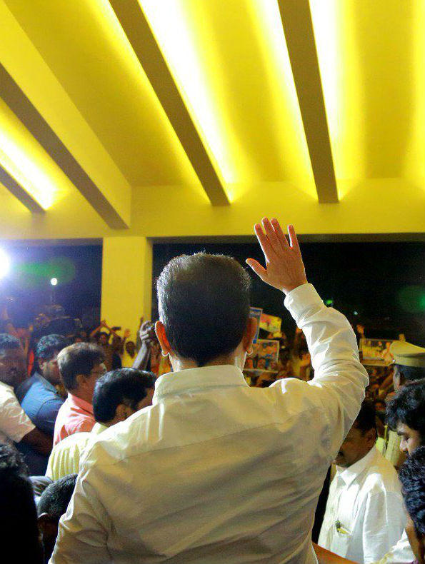 Actor Kamal Haasan arrived here to a rousing welcome on the eve of the launch of his political party on Wednesday Kamal Haasan,kamal haasan politics,kamal haasan in politics,Dr Abdul Kalam,Abdul Kalam,Rameswaram