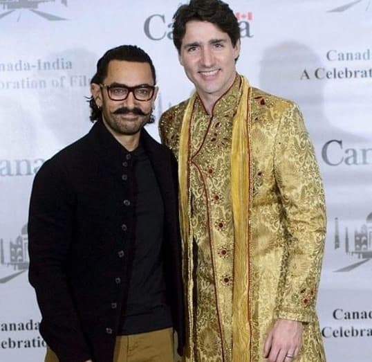Aamir Khan with Canadian Prime Minister Justin Trudeau. Canadian Prime Minister,Justin Trudeau,Justin Trudeau in India,Shah Rukh,Aamir Khan,R. Madhavan,Justin Trudeau meets Shah Rukh Khan,Justin Trudeau meets Aamir Khan