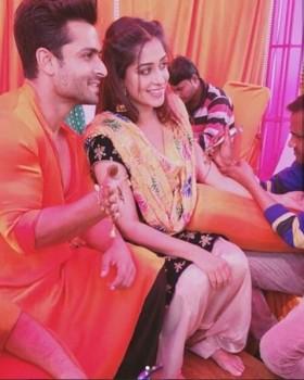 The groom-to-be has shared some pictures from their Mehandi ceremony and they are every bit dreamy.