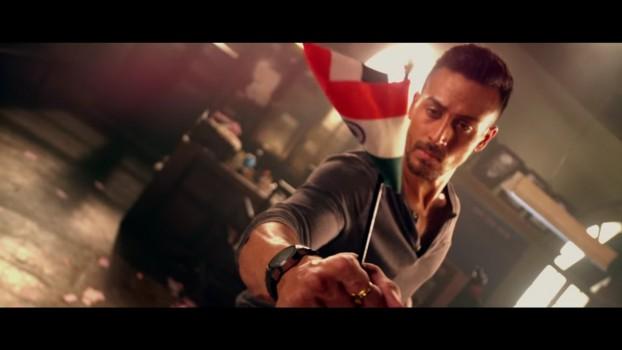 The trailer begins with a soft love story brewing between Tiger Shroff and Disha Patani.