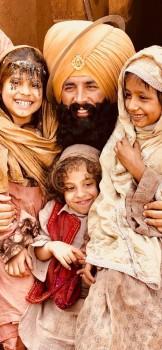 Actor Akshay Kumar shared a picture on Twitter with the caption, 