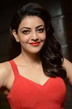 Kajal Aggarwal is all smiles as she arrives during Pond's Starlight Perfumed Talc launch.