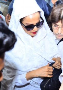 Rekha arrives to pay her last respects to legendary actress Sridevi at Anil Kapoor's residence in Mumbai.