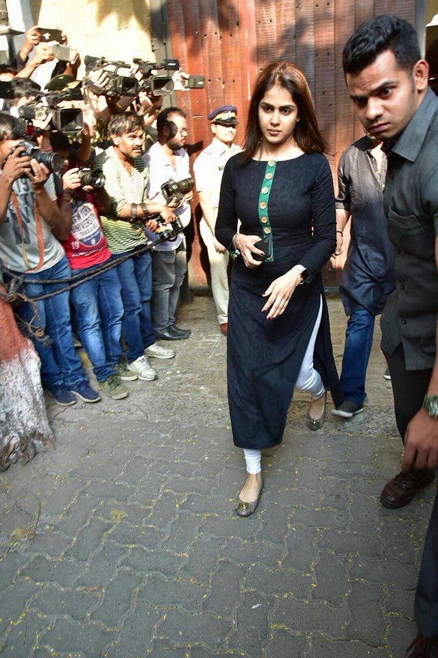 Actress Genelia D'Souza arrives to pay her last respects to legendary actress Sridevi at Anil Kapoor's residence in Mumbai. Genelia D'Souza,Nagma,Sridevi funeral,sridevi funeral ceremony,Sridevi,Anil Kapoor,celebs at Anil Kapoor residence,Anil Kapoor residence