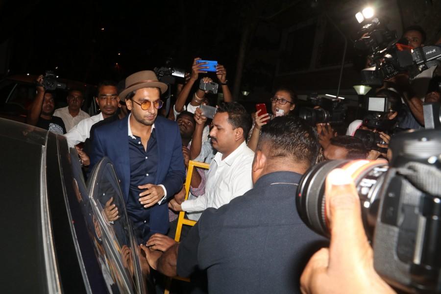 Deepika Padukone and Ranveer Singh arrived at Anil Kapoor's house to offer condolences to the Kapoor family. Deepika Padukone and Ranveer Singh,Deepika Padukone,Ranveer Singh,Sridevi funeral,Sridevi,Anil Kapoor,celebs at Anil Kapoor house