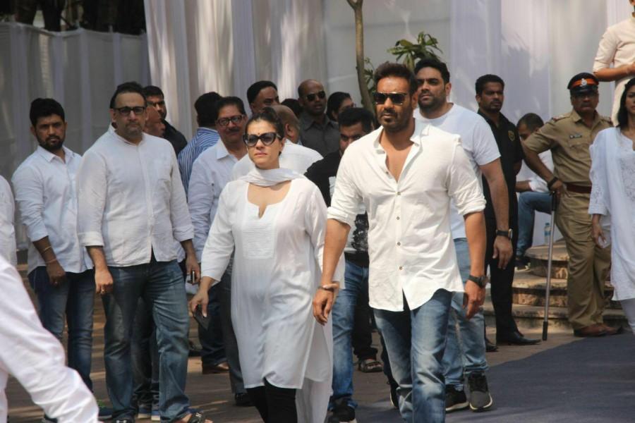 Kajol & Ajay Devgn at the Celebration Sports Club to pay a last respect to the Legendary Sridevi. Kajol,Ajay Devgn,Madhuri Dixit,Jaya Bhaduri Bachchan,Celebration Sports Club,Sridevi funeral,Celebs at Sridevi funeral,Sridevi funeral pics,Sridevi funeral images