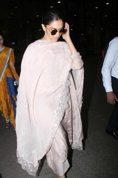 Sridevi's prayer meeting: Deepika Padukone arrives in Mumbai to attend the funeral of the superstar.