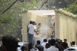 Sridevi last journey,Sridevi last journey pics,Sridevi last journey images,Sridevi,Chandni,sridevi funeral live,sridevi funeral
