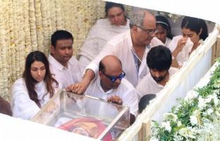 Sridevi mortal,Sridevi mortal remains,Sridevi funeral,Sridevi funeral pics,Sridevi funeral images,Sridevi Crematorium,Sridevi Crematorium pics,Sridevi Crematorium images