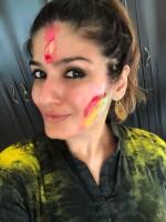 Raveena Tandon,Tanishaa Mukerji,Parvatii Nair,Happy Holi 2018,Holi,Holi celebration,celebs celebrates Holi,Holi 2018