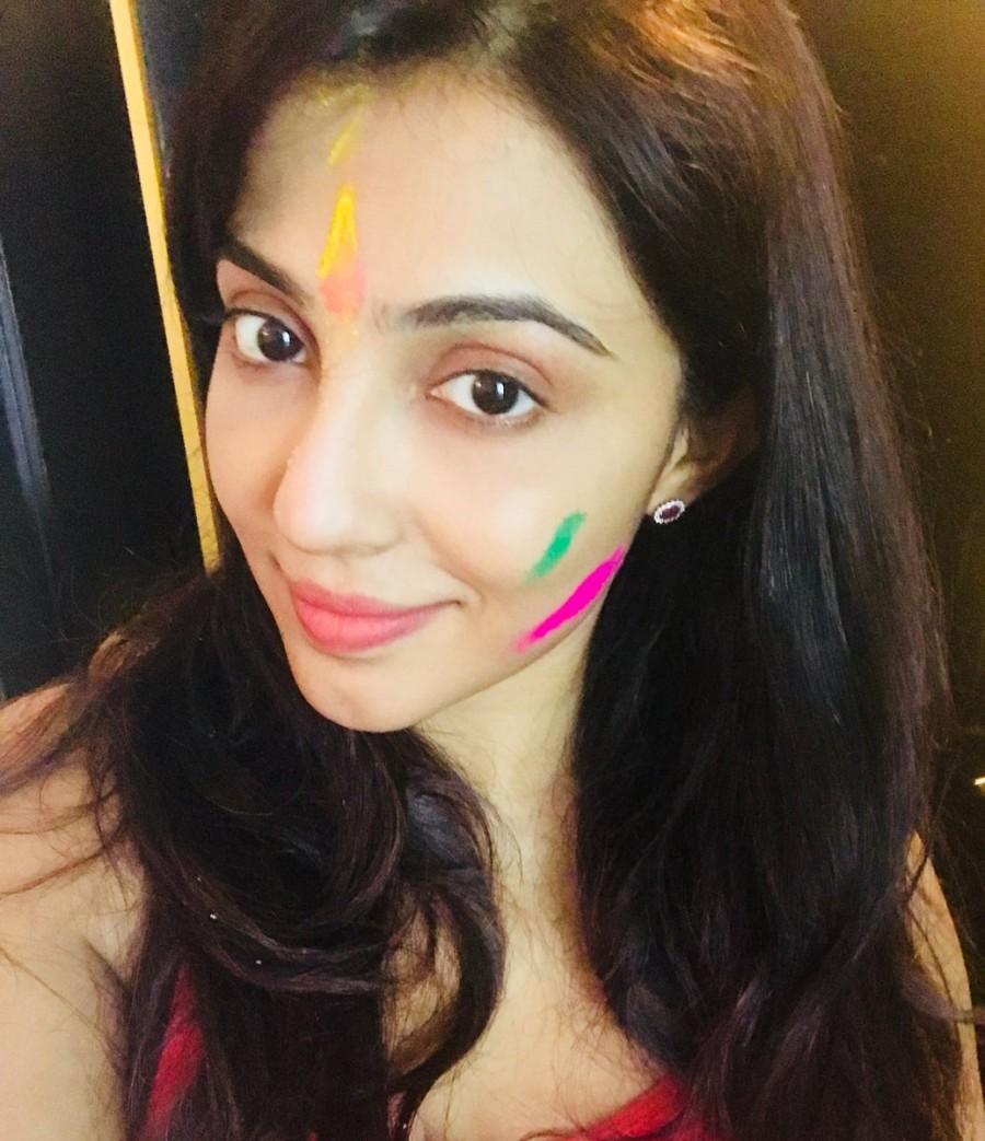 Raveena Tandon,Tanishaa Mukerji,Parvatii Nair,Happy Holi 2018,Holi,Holi celebration,celebs celebrates Holi,Holi 2018