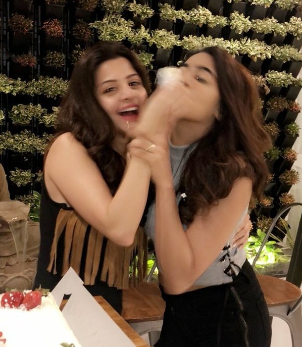 Vedhika shared a picture from the celebration and wrote, "thank u my darlings @OviyaaSweetz @nikkitamboli." Vedhika,Vedhika birthday,Vedhika birthday celebration,Oviyaa,Nikki Tamboli,Vedhika pics,Vedhika images,Oviyaa pics,Oviyaa images