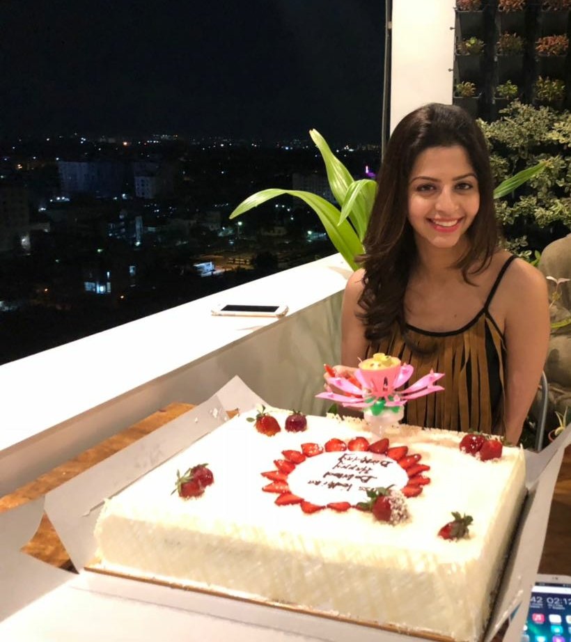 Vedhika poses for a photo during her birthday celebration. Vedhika,Vedhika birthday,Vedhika birthday celebration,Oviyaa,Nikki Tamboli,Vedhika pics,Vedhika images,Oviyaa pics,Oviyaa images