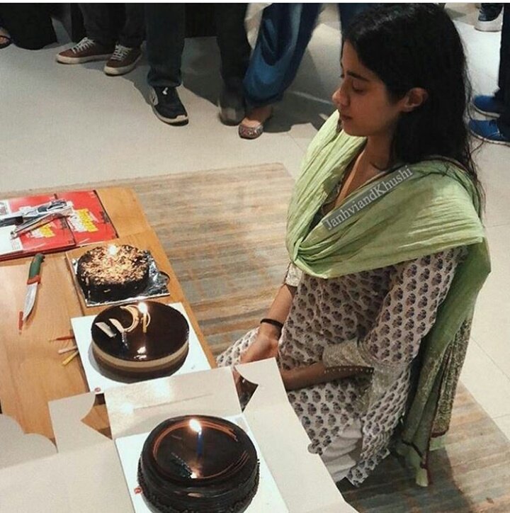 Sridevi's elder daughter Janhvi Kapoor cuts her birthday cake at Old-age home. Janhvi Kapoor,Janhvi Kapoor birthday,Janhvi Kapoor birthday pics go viral,Janhvi Kapoor birthday pics,Janhvi Kapoor birthday cake,Janhvi Kapoor birthday celebration