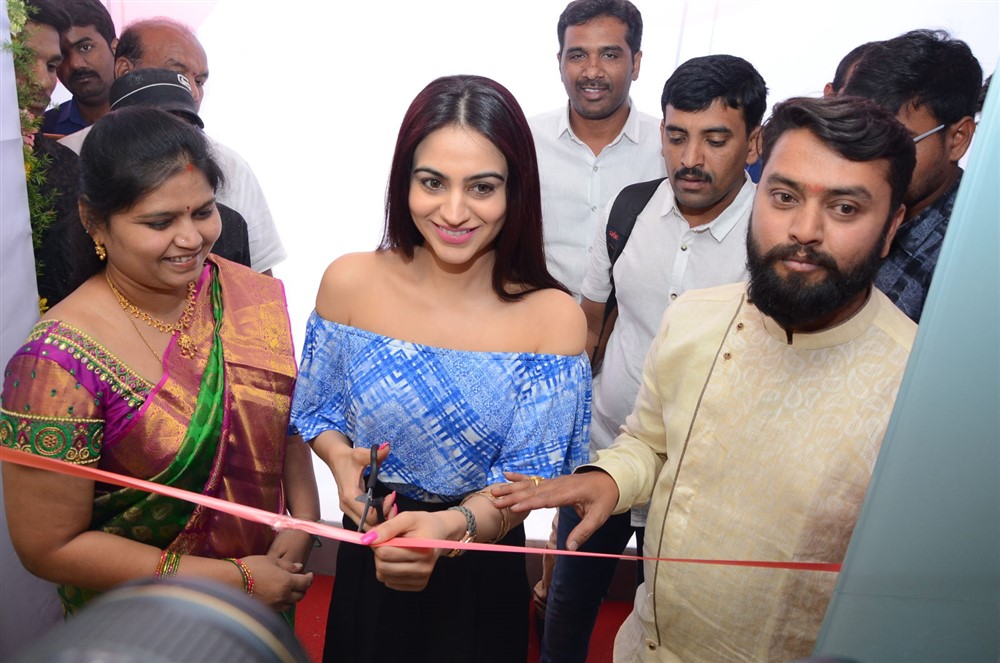 Aksha Pardasany launches Studio 11 salon in Hyderabad. Aksha Pardasany,actress Aksha Pardasany,Aksha Pardasany pics,Aksha Pardasany images,Aksha Pardasany wallpaper