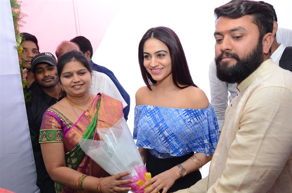 Actress Aksha Pardasany launches Studio 11 salon in Hyderabad. Aksha Pardasany,actress Aksha Pardasany,Aksha Pardasany pics,Aksha Pardasany images,Aksha Pardasany wallpaper