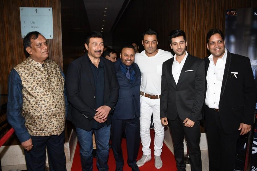 Deepak Mukut Sunny Deol with Anil Sharma, Bobby Deol, Utkarsh Sharma and Kamal Mukut at Genius wrap-up party. Genius wrap-up party,Genius,Genius wrap-up,Bobby Deol,Himesh Reshammiya,Anil Sharma,Ishita,Genius wrap-up party pics,Genius wrap-up party images
