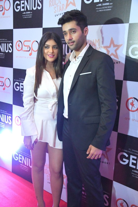 Utkarsh Sharma with Ishita at Genius wrap-up party. Genius wrap-up party,Genius,Genius wrap-up,Bobby Deol,Himesh Reshammiya,Anil Sharma,Ishita,Genius wrap-up party pics,Genius wrap-up party images