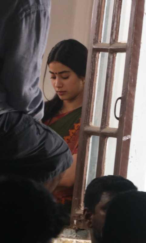 Janhvi Kapoor resumes shooting for 'Dhadak' movie. Janhvi Kapoor,Sridevi daughter Janhvi Kapoor,Sridevi daughter,Janhvi Kapoor returns,Dhadak,Janhvi kapoor dhadak,Dhadak on the sets,Janhvi Kapoor pics,Janhvi Kapoor images