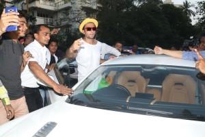 Ranveer Singh,Ranveer Singh in green skirt,Ranveer Singh in skirt,Ranveer Singh new style,International Women's Day,Ranveer Singh new pics,Ranveer Singh pics,Ranveer Singh wallpaper