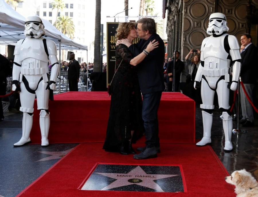 Mark Hamill gets star on 'Walk of Fame