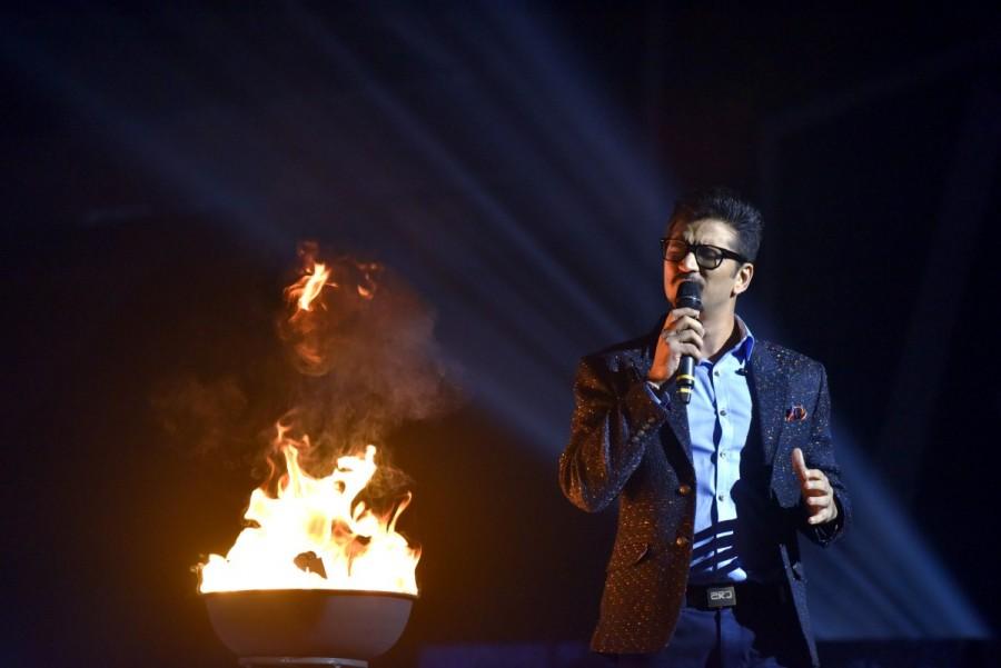 The first episode started with power-packed entertaining performances by the Judges Panel followed by a great show put forth by the 10 contesting teams. Sheila Ki Jawani,Senorita