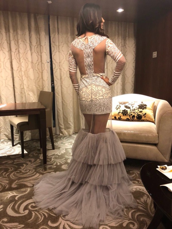 Hina was seen in a modern grey Nikhita Tandon outfit at an event in Dubai. Hina Khan,actress Hina Khan,Hina Khan wallpaper,hina khan bigg boss 11,Hina Khan latest pics,Hina Khan latest images