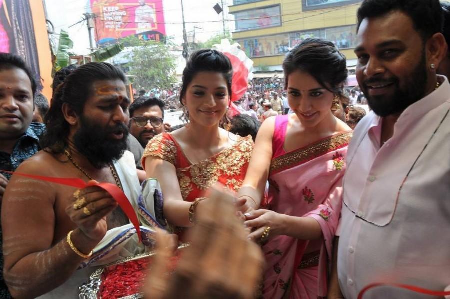 Beautiful Telugu young actress Raashi Khanna and Mehreen Pirzada launches KLM Fashion Mall at Nellore. Raashi Khanna,Mehreen Pirzada,KLM fashion mall,KLM fashion mall launch,KLM fashion mall opening,Raashi Khanna pics,Raashi Khanna images,Mehreen Pirzada pics,Mehreen Pirzada images