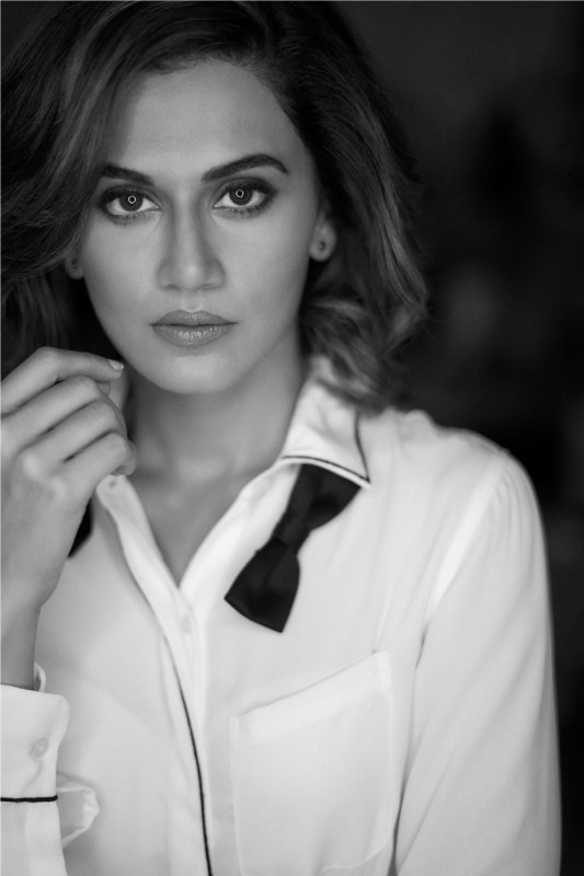 Taapsee Pannu: Mulq is an upcoming film with a magnificent ensemble. It stars Rishi Kapoor, Ashutosh Rana, Neena Gupta and our favourite Dil Junglee girl, Taapsee Pannu. She will be seen playing a lawyer and Rishi Kapoor’s daughter in law in this film. This Anubhav Sinha film will be releasing mid-2018. Akshay Kumar,Shahid Kapoor,Richa Chadha,Taapsee Pannu,Kunal Khemu,Akshaye Khanna,Akshay and Arshad Warsi,Arshad Warsi