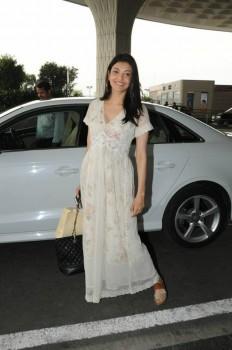 Kajal Aggarwal seen at Chhatrapati Shivaji Maharaj International airport in Mumbai on Mar 15, 2018.