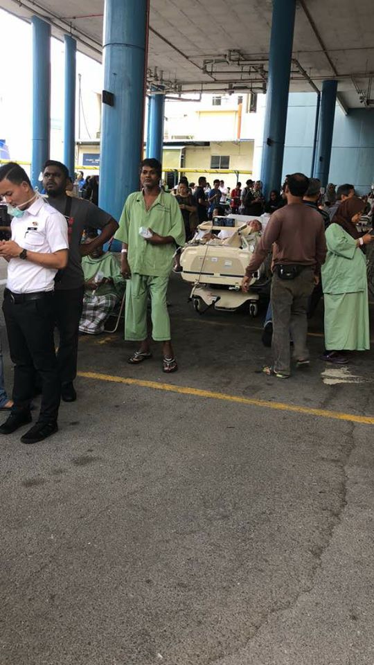 Fire prompts evacuation of Malaysia's largest public hospital. Fire at Malaysia,Malaysia,Malaysia's largest public hospital,fire at Malaysia's largest public hospital
