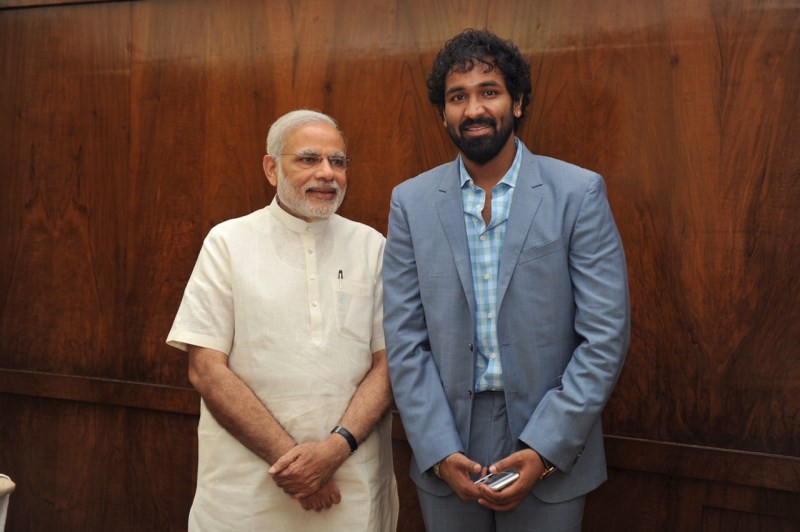 Vishnu Manchu with PM Narendra Modi Mohan Babu Family Invites PM Narendra Modi ?for Manchu? Manoj Marriage,Mohan Babu,Narendra Modi,Manchu? Manoj,Manchu? Manoj marriage,Manchu? Manoj marriage pics,Lakshmi Manchu,Vishnu Manchu