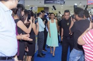 Radhika Apte,actress Radhika Apte,Samsung Galaxy S9,Samsung Galaxy S9+,Radhika Apte pics,Radhika Apte images,Radhika Apte poster,Radhika Apte wallpaper