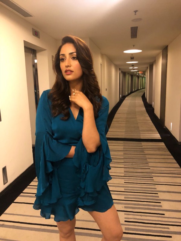 Her natural glam makeup and wavy hair is perfect to go with. Styled by Alia Al Rufai, Hair by Hiral Bhatia and Makeup by Mel Demure Dsouza. Yami Gautam,actress Yami Gautam,Yami Gautam pics,Yami Gautam images,Yami Gautam wallpapers,Yami Gautam hot pics