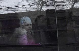 Russian embassy,Russian embassy in London,Buses leave Russian embassy,London expelled,Moscow