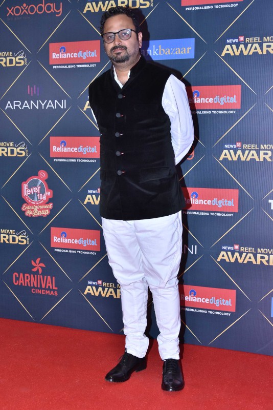 Nikhil Advani walks the red carpet at News18 REEL Movie Awards 2018 in Mumbai. Richa Chadha,Rajkummar Rao,Jim Sarbh,Nikhil Advani,Dia Mirza,News18 REEL Movie Awards 2018,News18 REEL,News18 REEL Movie Awards,celebs at News18 REEL Movie Awards 2018