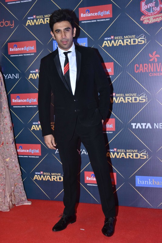 Amit Sadh attends News18 REEL Movie Awards 2018 in Mumbai. Boman Irani,Kubra Sait,Tillotama Shome,Amit Sadh,Satyajeet Dubey,Sonali Kulkarni,News18 REEL Movie Awards 2018,celebs at News18 REEL Movie Awards 2018