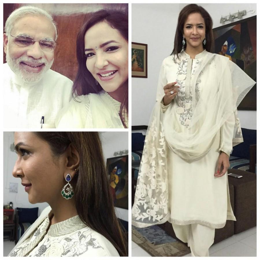 Lakshmi Manchu with Narendra Modi Mohan Babu Family Invites PM Narendra Modi ?for Manchu? Manoj Marriage,Mohan Babu,Narendra Modi,Manchu? Manoj,Manchu? Manoj marriage,Manchu? Manoj marriage pics,Lakshmi Manchu,Vishnu Manchu