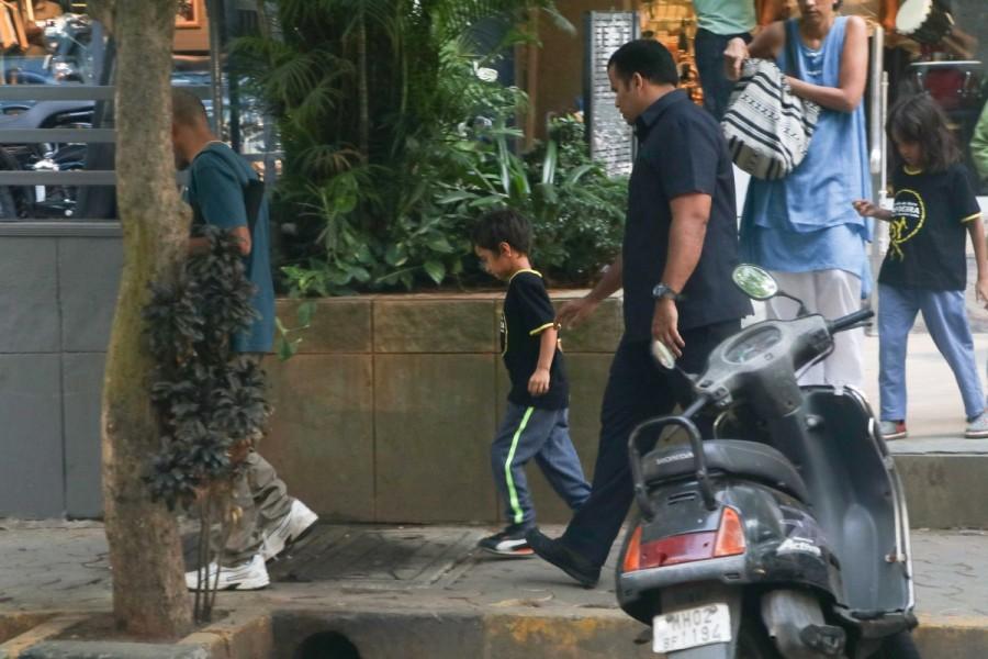 Azad Rao Khan spotted at school in Khar. Aamir Khan,actor Aamir Khan,Aamir Khan son,Aamir Khan son Azad,Azad,Azad Rao Khan,Azad Rao Khan pics,Azad Rao Khan images