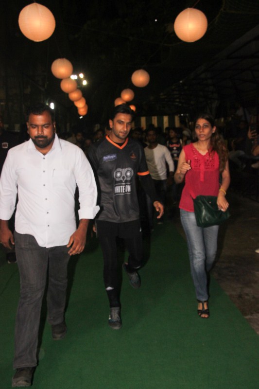 Bollywood actor Ranbir Kapoor hits the football ground again! Ranbir Kapoor,Dino Morea,Siddhanth Kapoor,Ranbir Kapoor at football ground,Dino Morea at football ground,Siddhanth Kapoor at football ground,Celebs at football ground,Ranbir Kapoor and Dino Morea