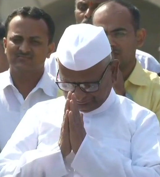 The reason behind the delay in the appointment of a Lokpal, he had pointed out, is because the Prime Minister is afraid that once this becomes a reality his office as well as that of his cabinet members would also come under its purview. Anna Hazare,Anna Hazare begins hunger strike,Anna Hazare hunger strike,Anna Hazare hunger strike pics,Anna Hazare hunger strike images,Ram Lila Maidan