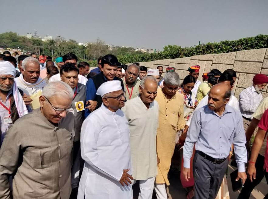 The activist has been pressing for setting up the Lokpal at the Centre and Lokayuktas in the states. Anna Hazare,Anna Hazare begins hunger strike,Anna Hazare hunger strike,Anna Hazare hunger strike pics,Anna Hazare hunger strike images,Ram Lila Maidan