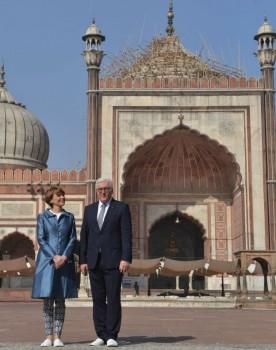 German President Frank-Walter Steinmeier and his wife Elke Büdenbender during their visit to Jama Masjid in New Delhi
