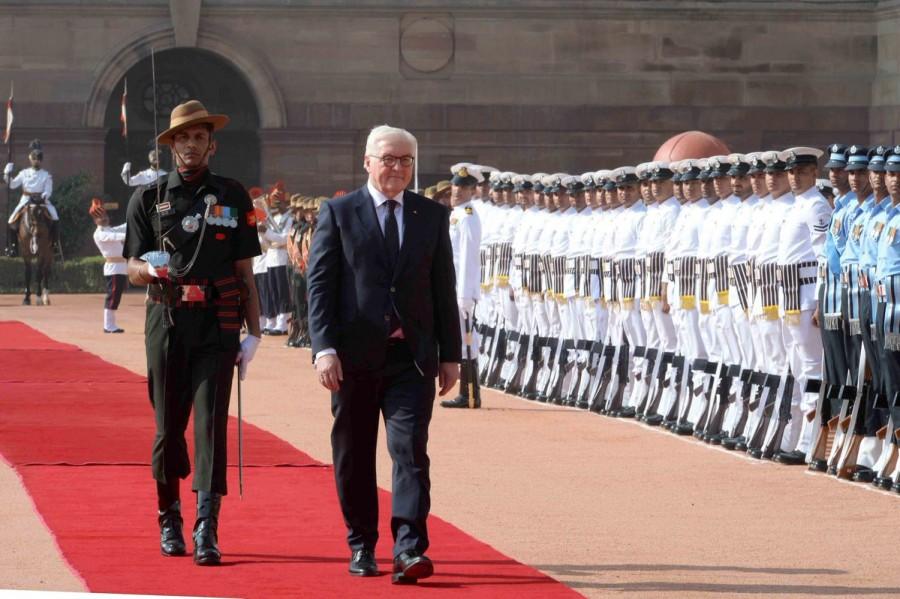 After receiving the ceremonial welcome, the German President visted Rajghat and paid floral tribute to Mahatma Gandhi. German President Frank-Walter Steinmeier,Frank-Walter Steinmeier,Frank-Walter Steinmeier in India,Ram Nath Kovind,Prime Minister Narendra Modi,Narendra Modi,PM Narendra Modi