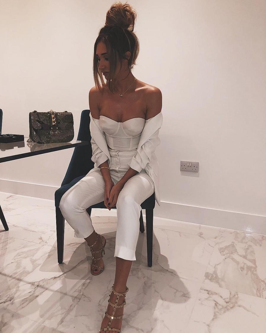 Megan McKenna flashes her incredible abs and flawless figure. Bikini-clad Megan McKenna,Megan McKenna,Megan McKenna bikini,Megan McKenna bikini pics,Megan McKenna and Michael Thalassitis,Michael Thalassitis,Megan McKenna and Michael Thalassitis pics