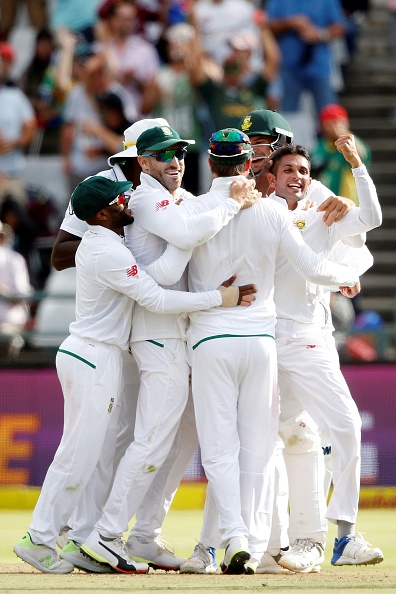 Star pacer Morne Morkel bagged five wickets in the second innings as South Africa defeated Australia by 322 runs on the fourth day of the third cricket Test here on Sunday. Needing to achieve a world record chase of 430 runs for a win, the Australians suffered a batting collapse in their second innings and were bundled out for a mere 107. Morne Morkel,South Africa beats Australia,Australia,Australia cheats,Australia cheating,Australia tampered,Australia tampered ball